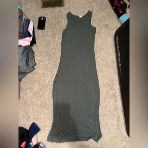 Sleveless Maxi-dress